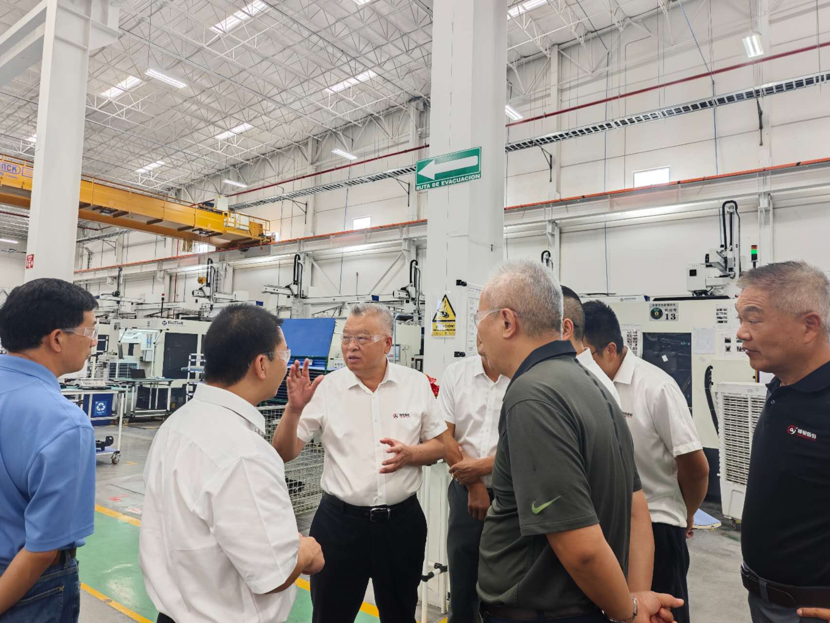 董事長徐小敏一行蒞臨墨西哥工廠指導工作